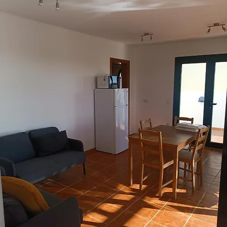 Moana Surf House אכסניה
